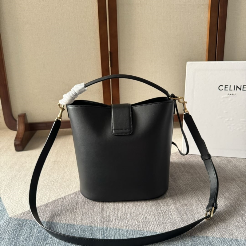 Ce1i*e bucket bags